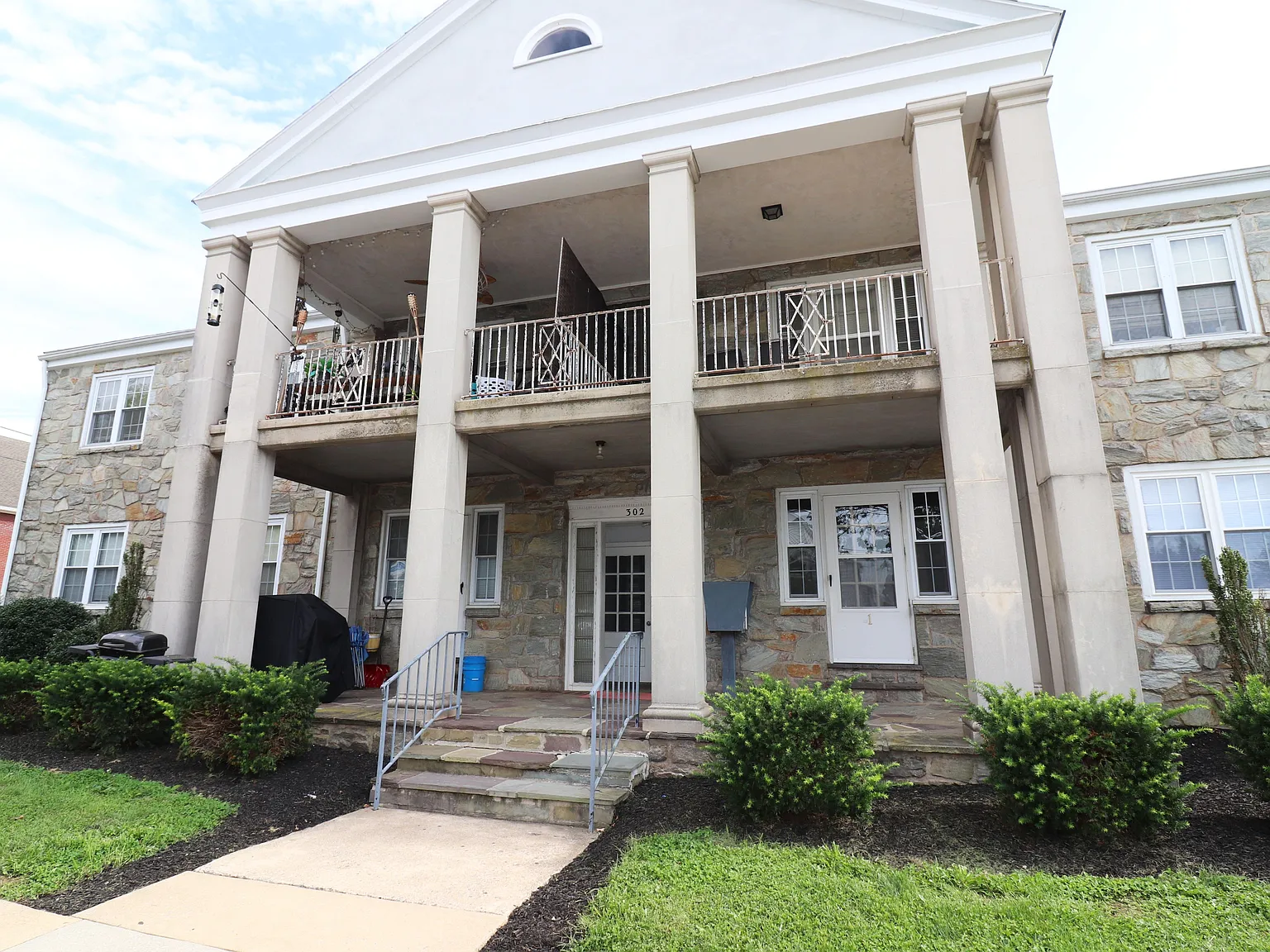 2 bed, $1,225 — Photo 2