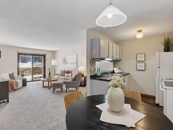 14182 Pennock Ave APT 111, Apple Valley, MN 55124