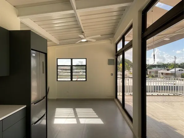 Colinas Metropolitanas Calle Torrecillas, Guaynabo, PR 00969
