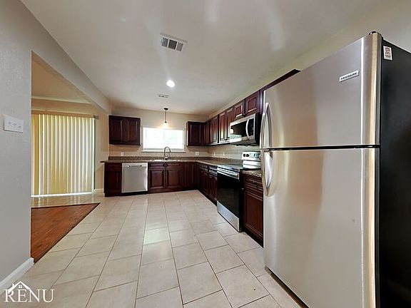3rd image of 7311 Thicket Trail Dr