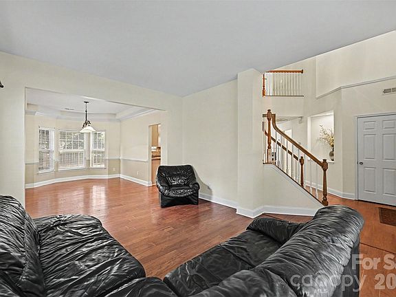 5th image of 5839 Brookstone Dr NW
