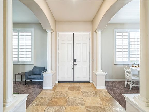3rd image of 2 Villa Roma St