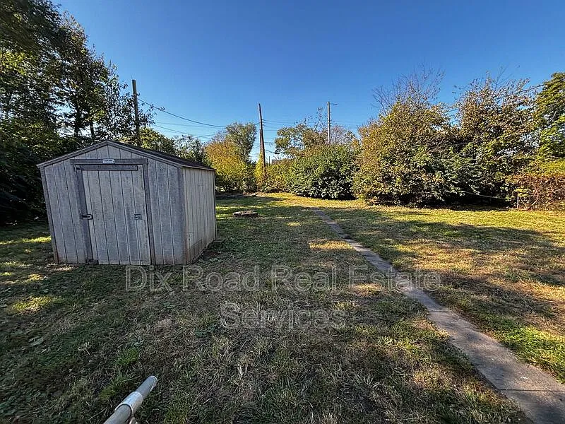 3 bed, 2.0 bath, 1462 sqft, $1,450 — Photo 4