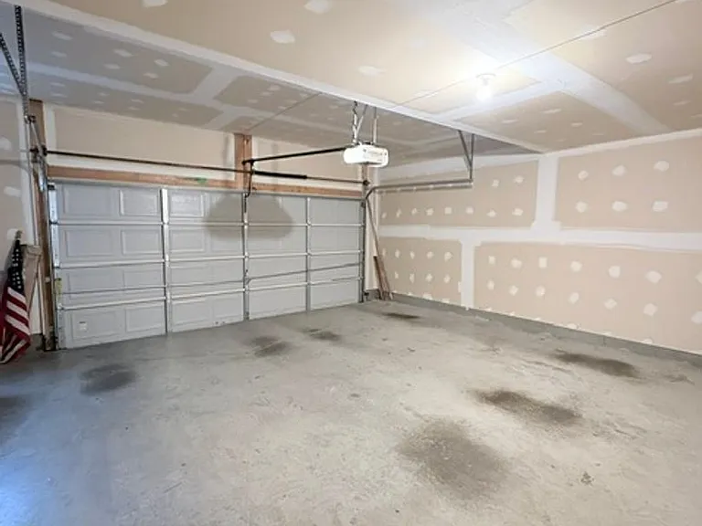 121 Autumn View Dr — Photo 41