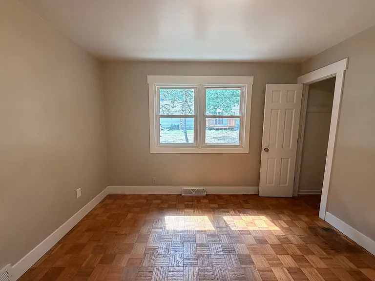 5729 Ridgebrook Ave SE — Photo 17