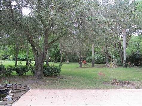 4th image of 9344 Talway Cir