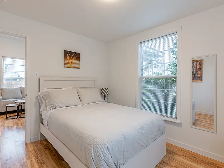 521 Williams Ave S — Photo 14