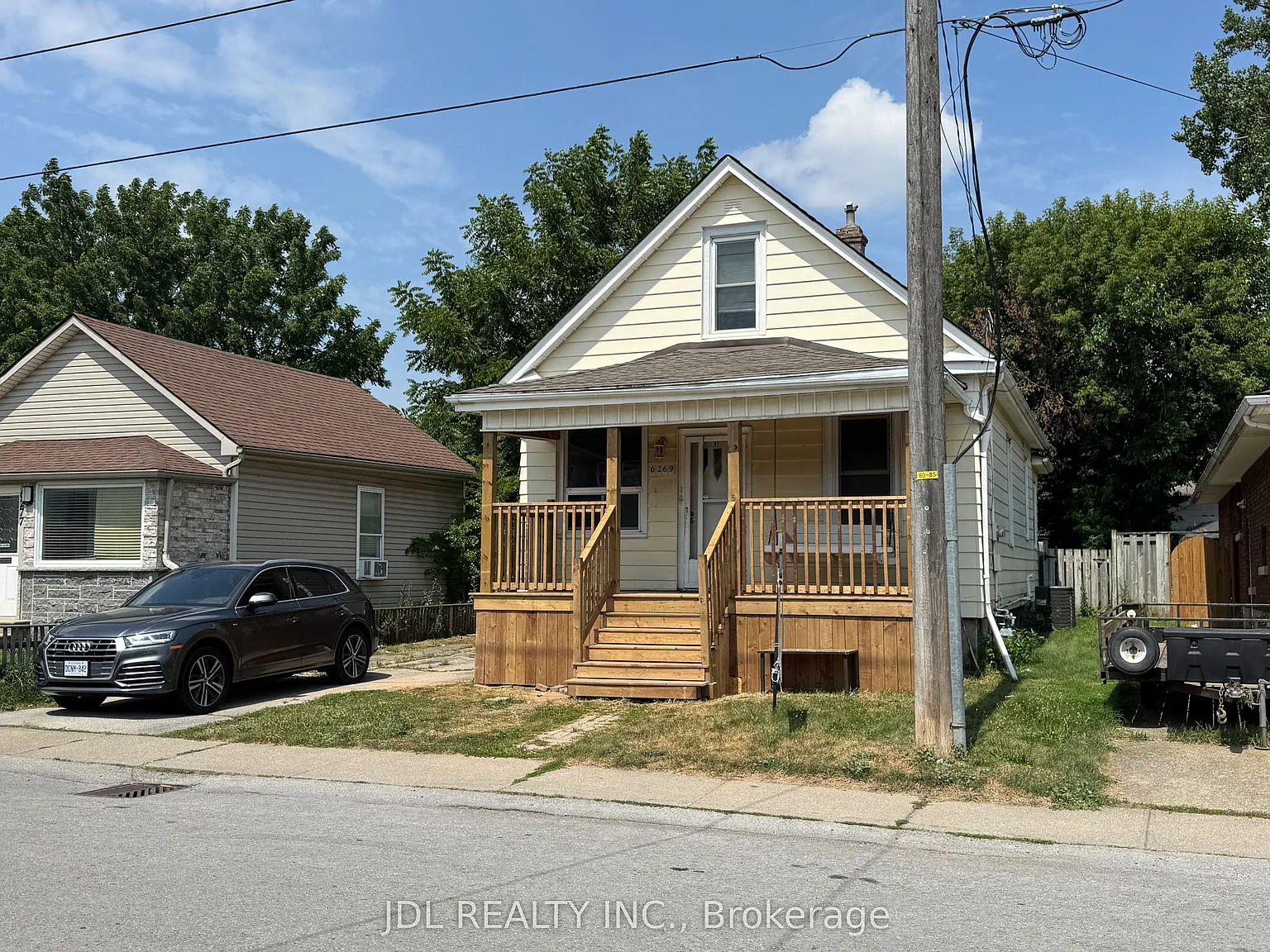 4 bed, $2,100 — Photo 2