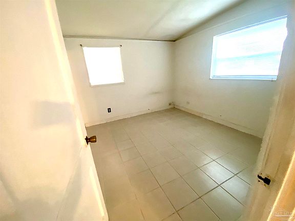 2nd image of 504 New York Dr