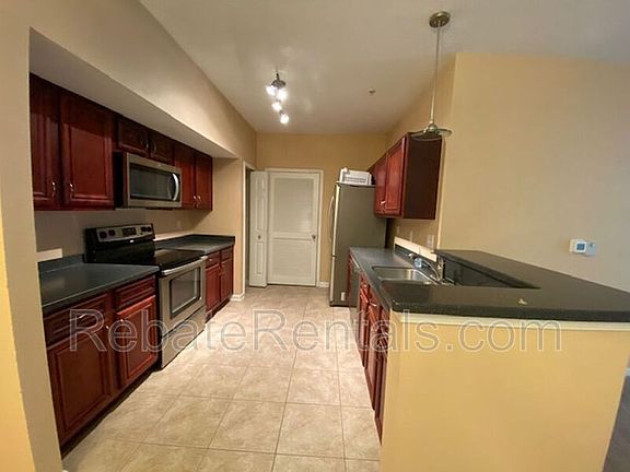 4th image of 5006 Key Lime Dr Unit 206