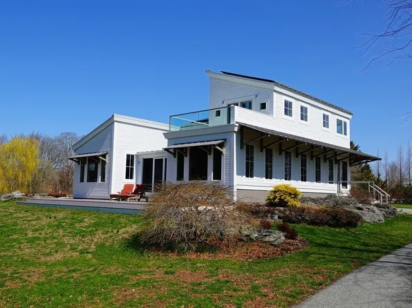 263 Indian Point Rd, Tiverton, RI 02878