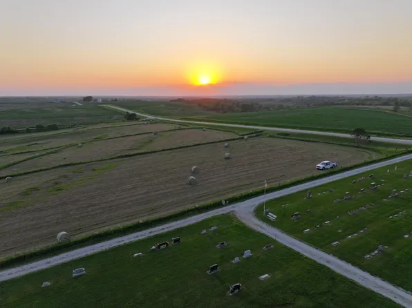 3 Chapel Hill Ests, Logan, IA 51546