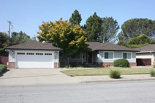 38655 Kimbro St photo 1