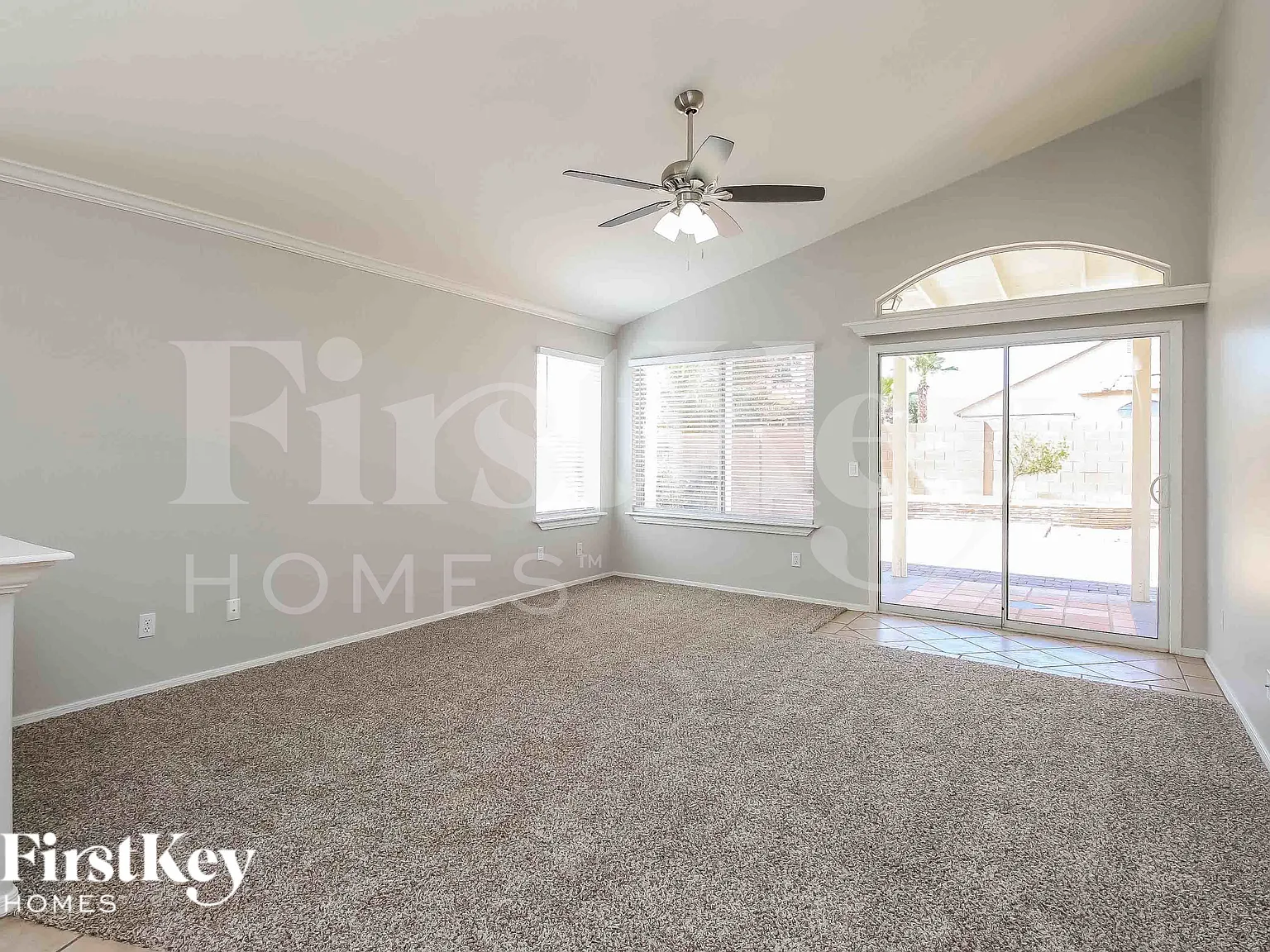 3 bed, 2.0 bath, 1612 sqft, $2,525 — Photo 4