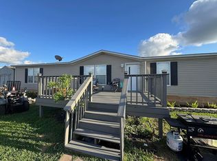 194 Gulf St, Angleton, TX 77515