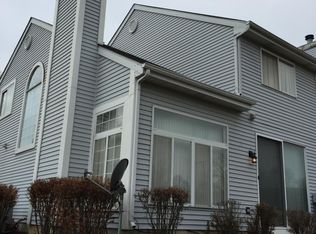 823 Addison Ave, Lombard, IL 60148