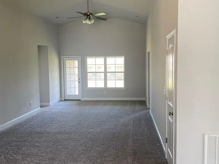 121 Sorrelweed Dr — Photo 9