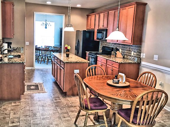 Kitchen and Breakfast Nook