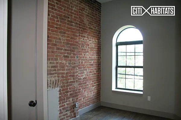 Rented by Citi Habitats | media 34