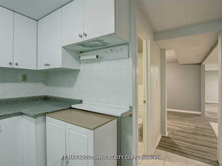 14 Angus Dr #LOWER — Photo 28