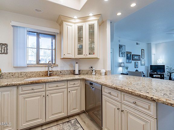 5th image of 11680 E SAHUARO Drive #2004