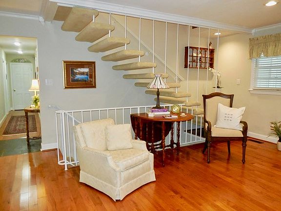 5th image of 1503 White Oak Ct