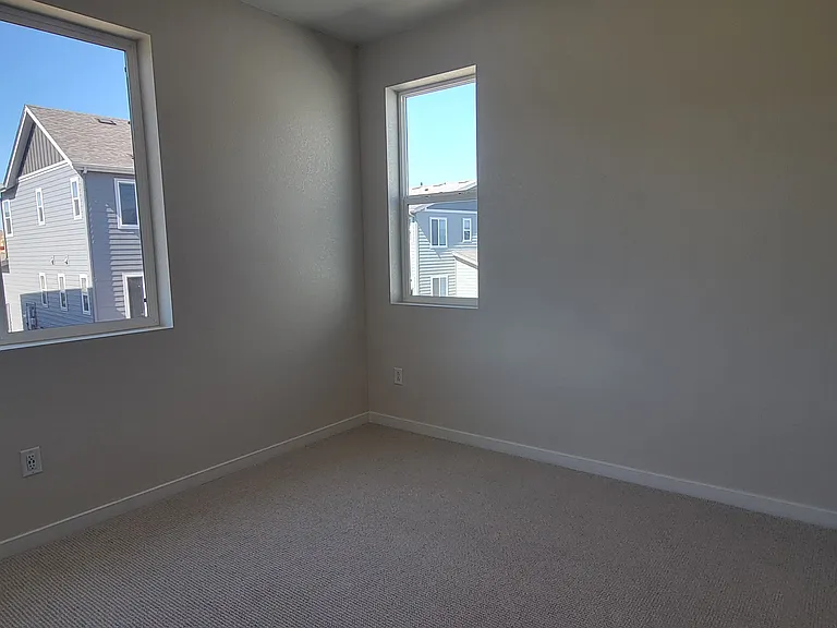 11732 Amplify Cir — Photo 30
