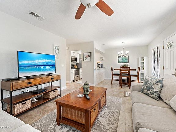 4th image of 207 Harrison Ave
