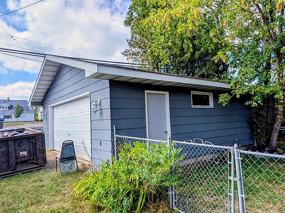 3rd image of 284 3rd Ave S