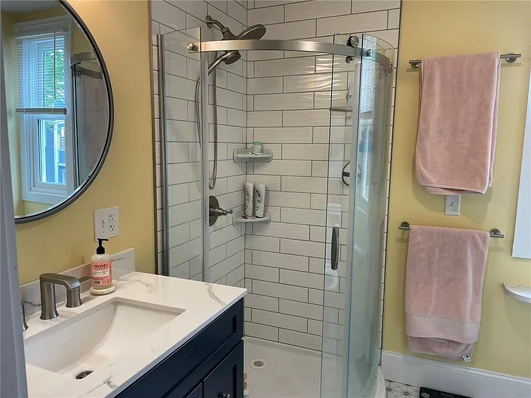 35 Elm St #B — Photo 22