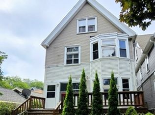 2817A N Cramer St, Milwaukee, WI 53211