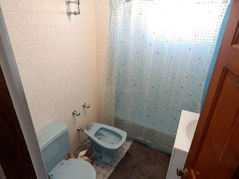 65 Boston Ave — Photo 8
