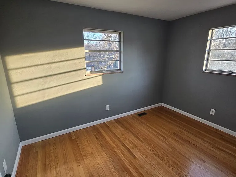 375 Fairfield Dr — Photo 9