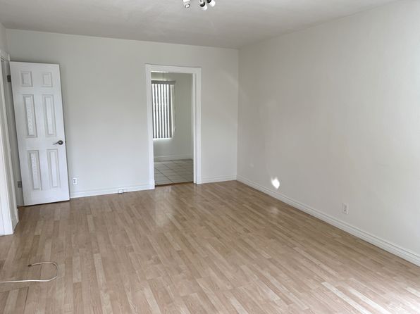 1391 E Garfield Ave #1