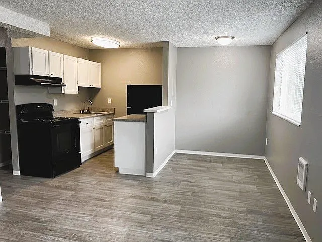 Riverbend Terrace Apartments — Photo 22