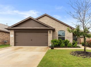 821 Rutherford Dr, Crowley, TX 76036