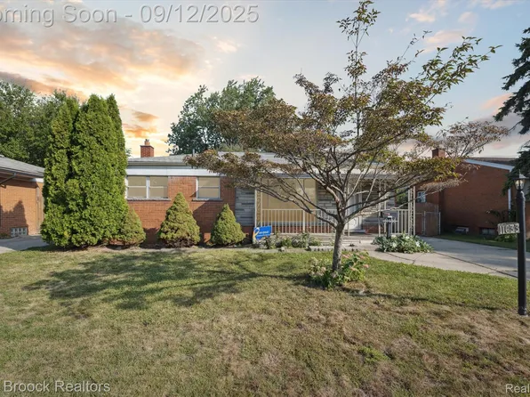 11633 Engleman Rd, Warren, MI 48089