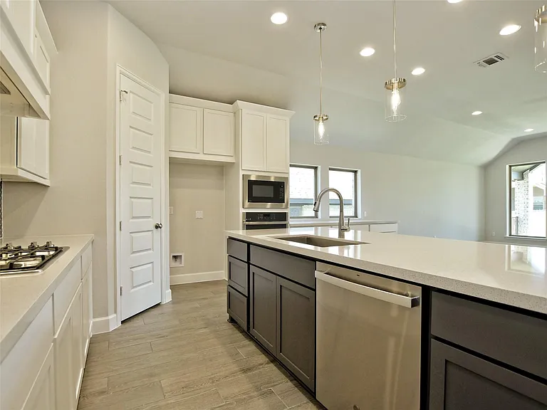 612 Jefferson Dr — Photo 11