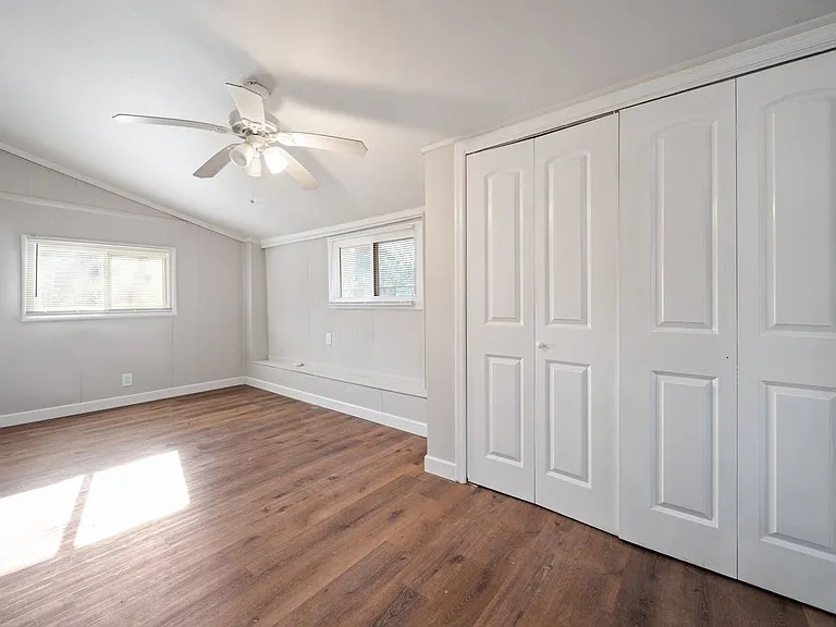 976 McKay Dr SE — Photo 22