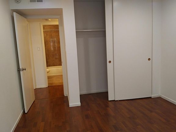 5th image of 674 Sharon Park Dr #123