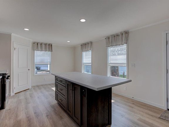 2nd image of 3003 Wilson St #36
