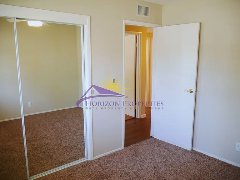 6986 Greenbrook Cir — Photo 13