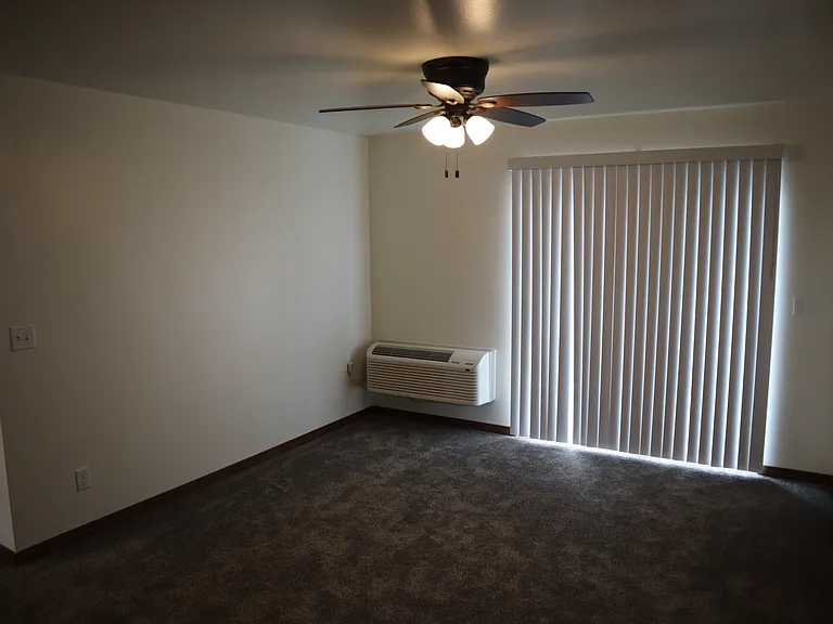 Dreamsville Apartments — Photo 12