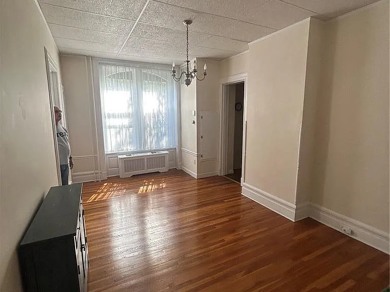 210 E Goepp St — Photo 8