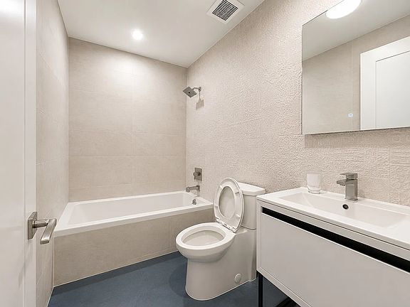 4th image of 276 Suydam St #2FF