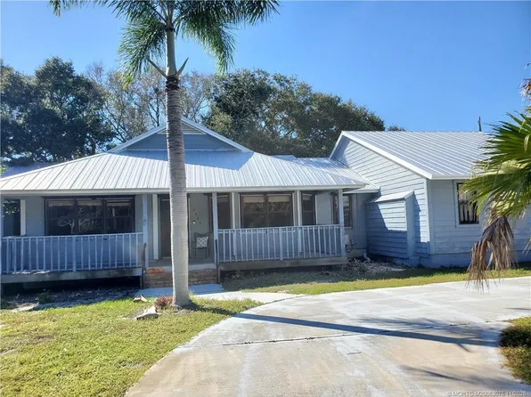 2366 SE Country Club Ln, Stuart, FL 34996