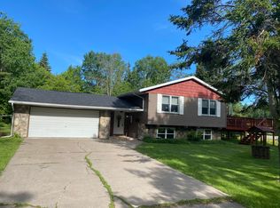 4008 S Riverside Dr, Sault Sainte Marie, MI 49783
