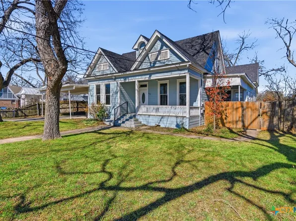 222 E Cedar St, Seguin, TX 78155