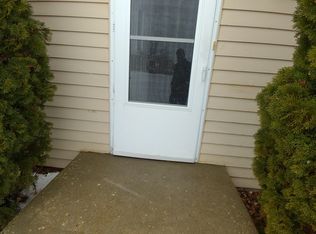 6940 Mariner Dr, Racine, WI 53406