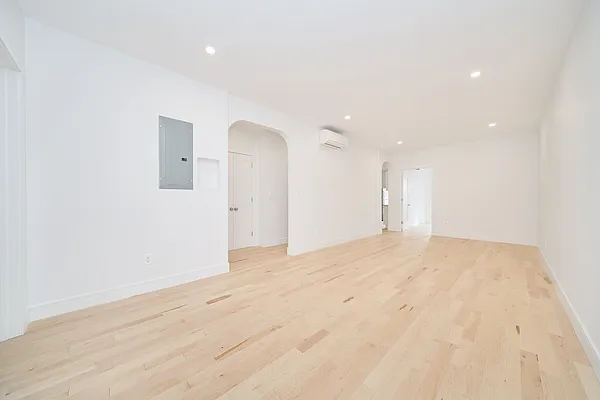 Rented by Living New York | media 12